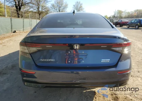 2025 Honda Accord Touring Hybrid z USA, uszkodzony, nr VIN 1HGCY2F88SA037469